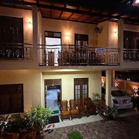 Lahiru Airport Villa Andiambalama Exterior photo